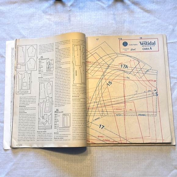 VESTIDAL FASHION MAGAZINES SET OF 3 - Picture 3 of 16